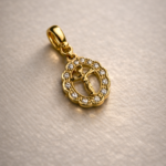 Liontin Salib (M110)